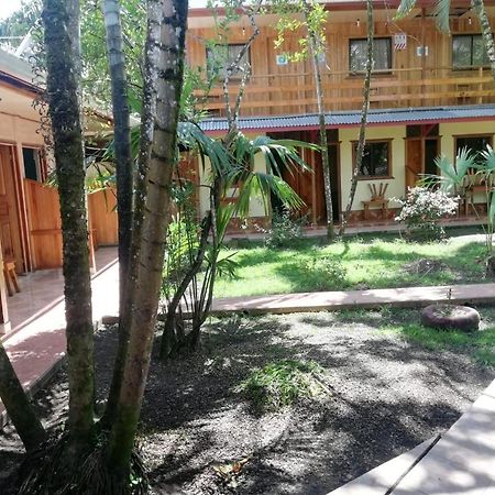 Cabinas Popular Puerto Viejo de Talamanca ภายนอก รูปภาพ