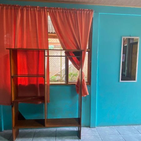 Cabinas Popular Puerto Viejo de Talamanca ภายนอก รูปภาพ