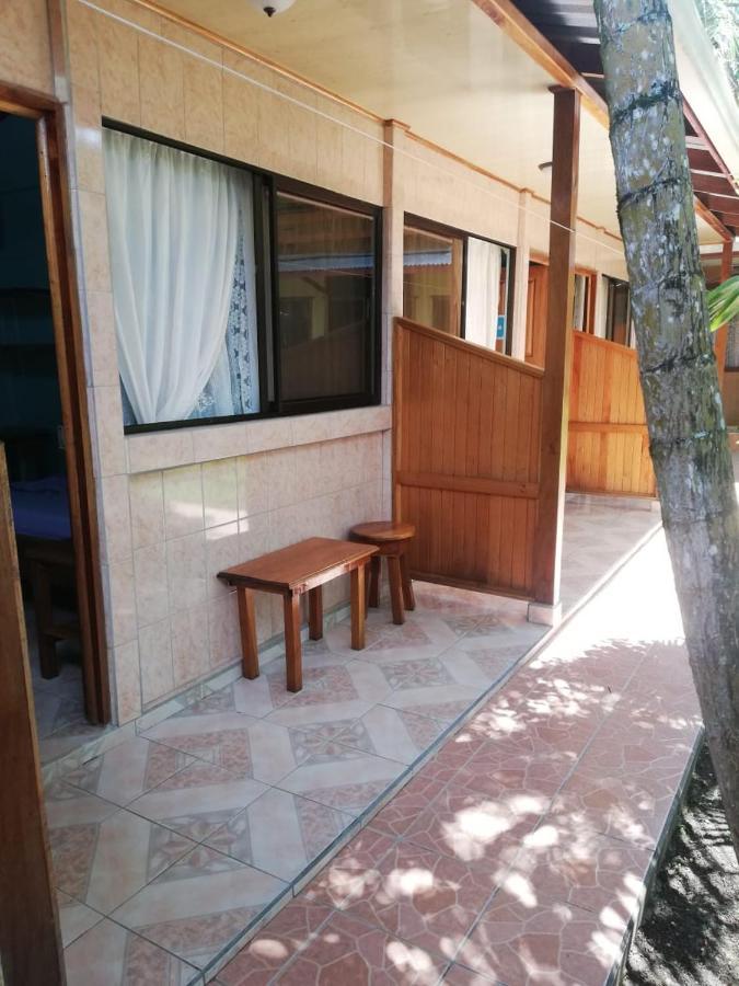 Cabinas Popular Puerto Viejo de Talamanca ภายนอก รูปภาพ