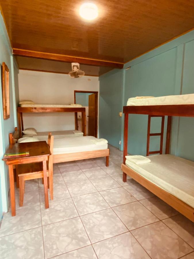 Cabinas Popular Puerto Viejo de Talamanca ภายนอก รูปภาพ