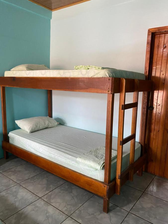 Cabinas Popular Puerto Viejo de Talamanca ภายนอก รูปภาพ