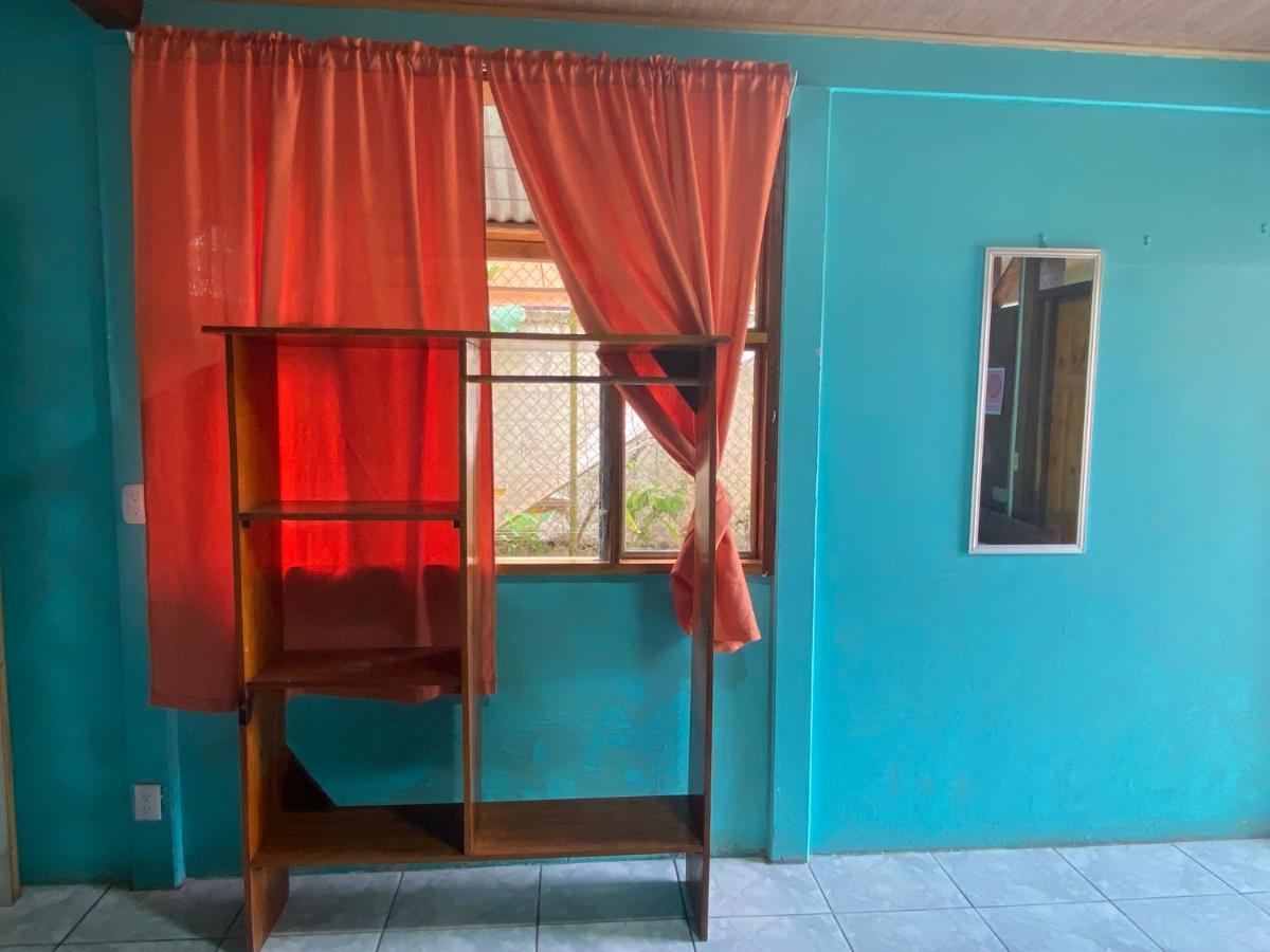 Cabinas Popular Puerto Viejo de Talamanca ภายนอก รูปภาพ