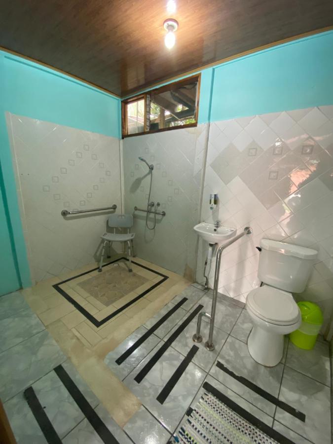 Cabinas Popular Puerto Viejo de Talamanca ภายนอก รูปภาพ